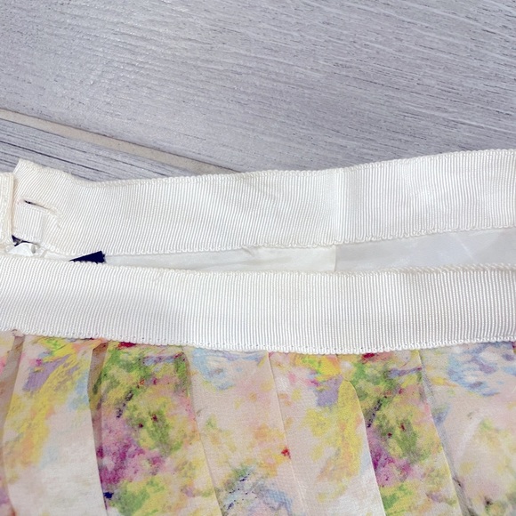 Bebe Spring Floral Pattern Skirt Pastel Print excellent used condition size S - Picture 10 of 13